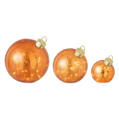 Set Van 3 Kerstballen Led Glas Oranje van J-Line, de complete set met alle drie de kerstballen naast elkaar op witte achtergrond