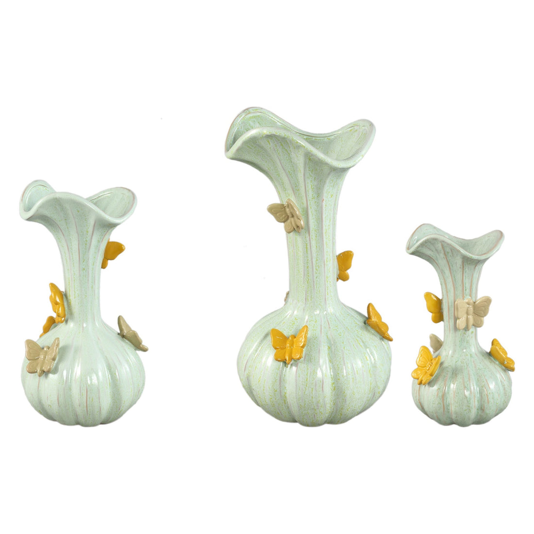 Set Van 3 Tamarae Vazen Groen Vlinder van PTMD, de complete set met alle drie de vazen naast elkaar op witte achtergrond