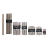 Set Van 5 Cilinderkaarsen En 6 Dinerkaarsen Taupe van J-Line, de complete set met alle elf de kaarsen naast elkaar op witte achtergrond