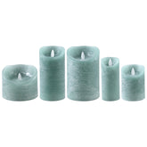 Set van 5 LED kaarsen Rustic Teal van PTMD, de complete set met alle vijf de kaarsen naast elkaar op witte achtergrond