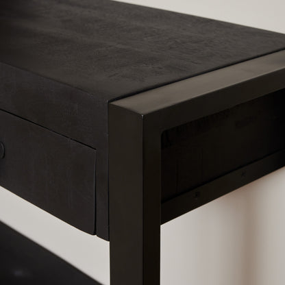 Sidetable Boaz van Starfurn schuin van voren, 150 cm breed en 76 cm hoog