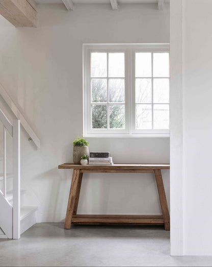 Close-up van de afwerking en de randen van Sidetable Valley van MUST Living