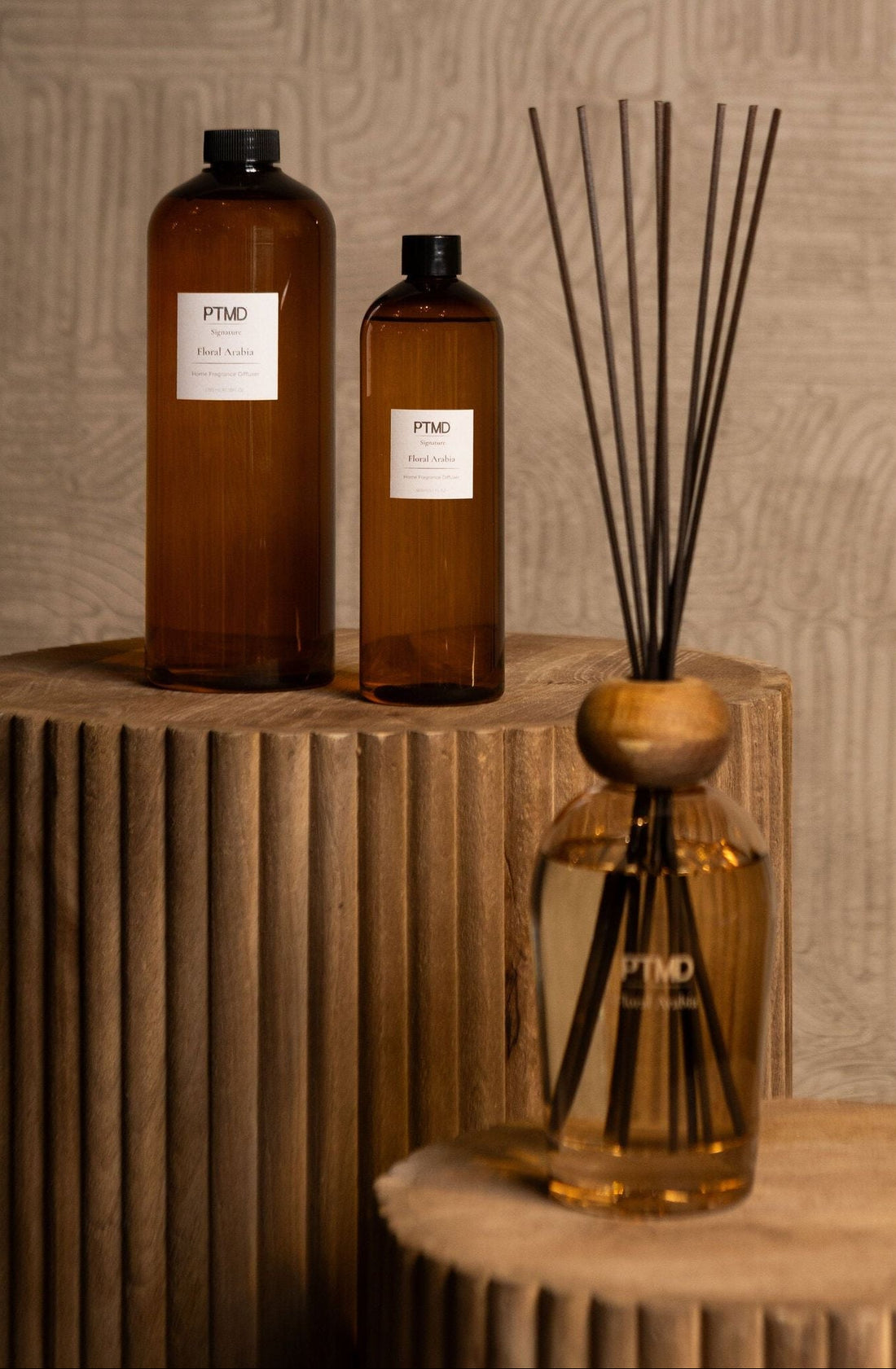 Signature Navulling Floral Arabia 1200ml van PTMD, sfeerbeeld met de grote navulling Floral Arabia