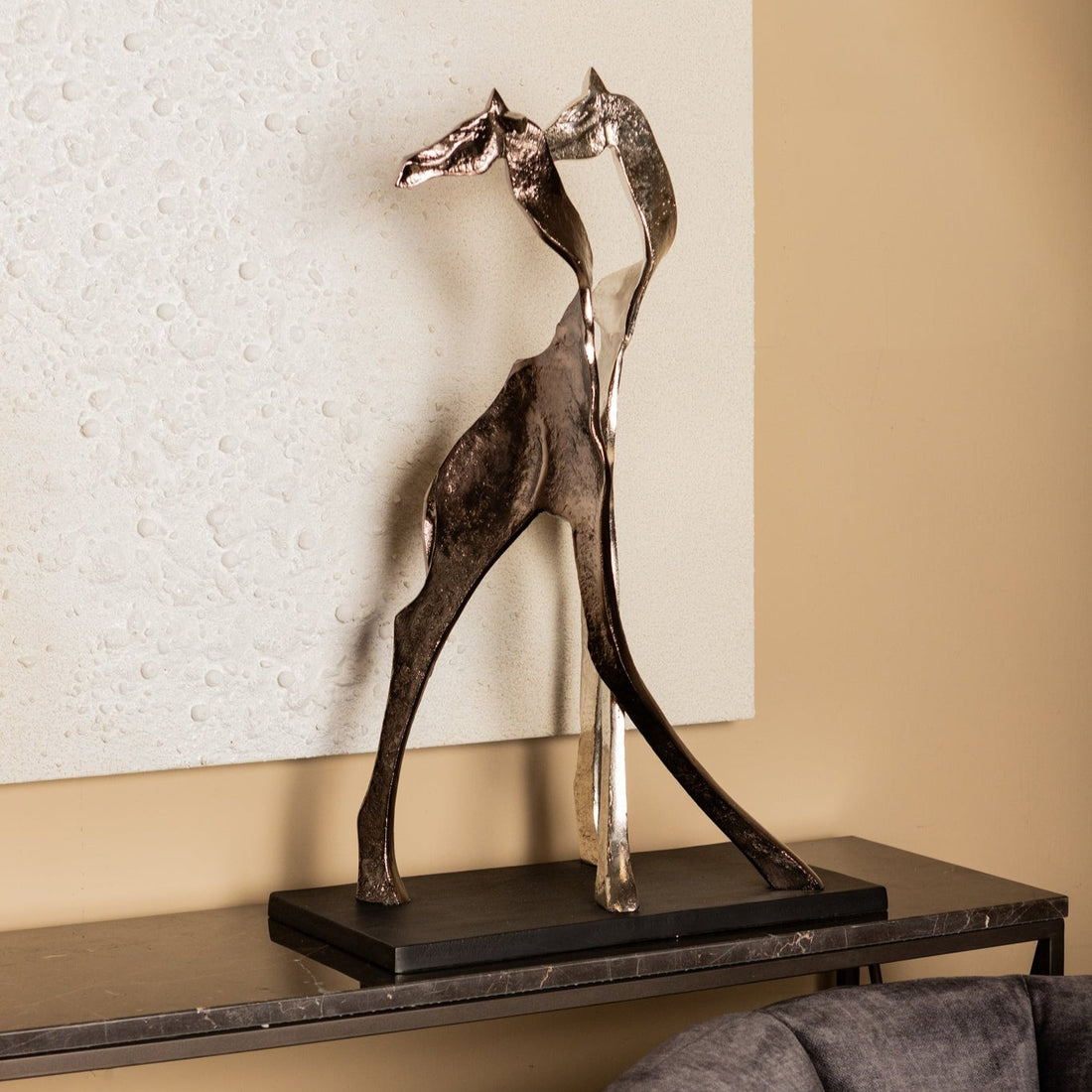 Skye Black Statue Giraffe Small PTMD - Beeld - PTMD - livinglovely.nl