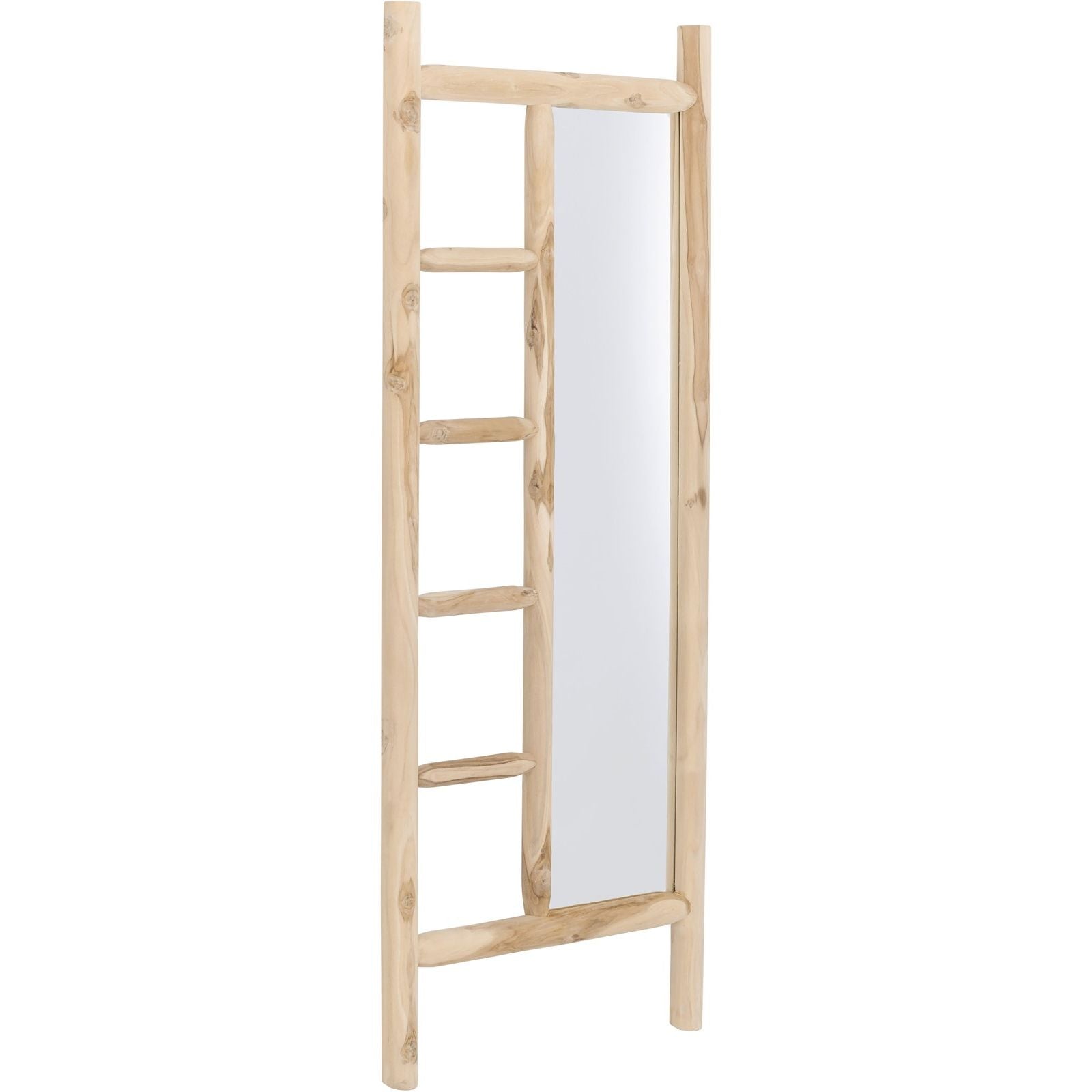 Spiegel Benidorm Ladder van MUST Living in naturel, teakhouten balken, volledig in beeld op een neutrale achtergrond