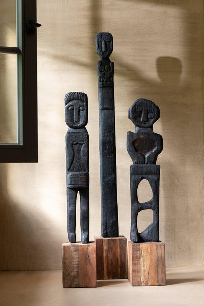 Statue Mara Gerecycleerd Hout Zwart/Naturel - Beeld - J-Line - livinglovely.nl