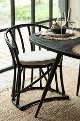 Stoel + Kussen Rotan/Textiel Zwart/Wit - Eetkamerstoel - J-Line - livinglovely.nl