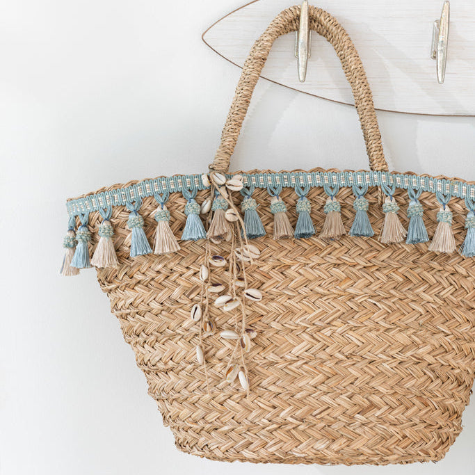 Strandtas Kwastjes Blauw/Beige Riet Naturel - Tas - J-Line - livinglovely.nl