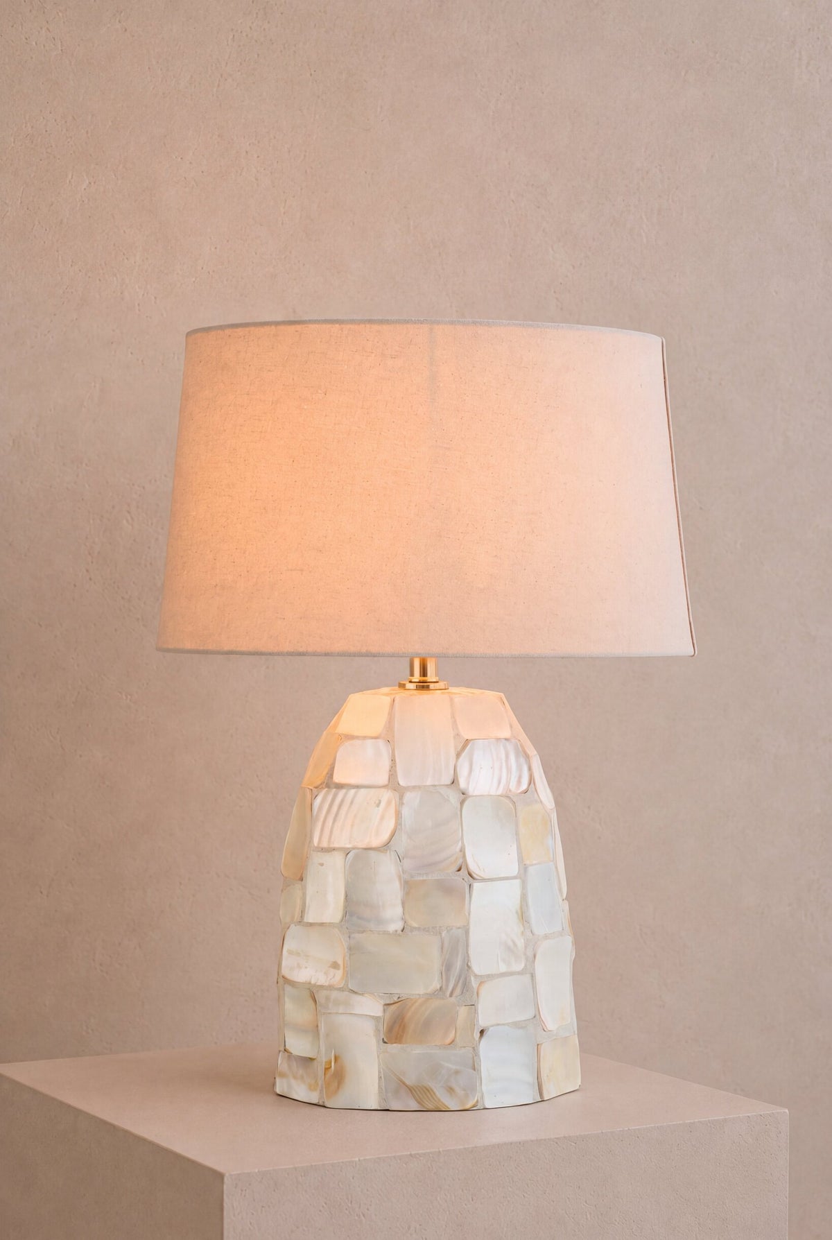 Tafellamp Pareleffect Schelp Gebroken Wit/Lichtbeige J-Line