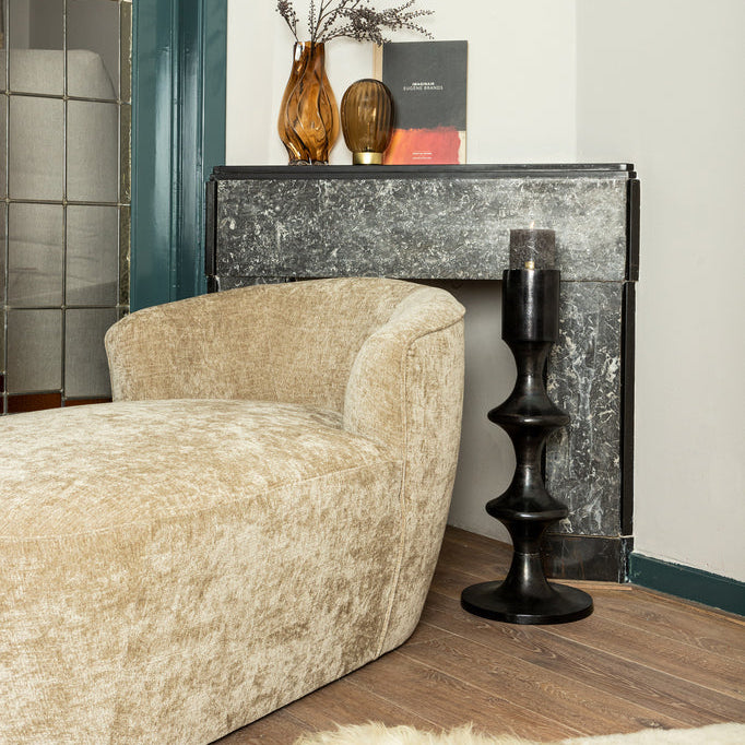 Taika Black alu round kandelaar tabs hoog 92cm PTMD - Kandelaar - PTMD - livinglovely.nl