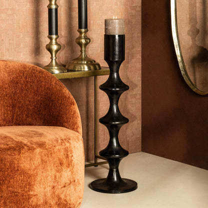 Taika Black alu round kandelaar tabs hoog 92cm PTMD - Kandelaar - PTMD - livinglovely.nl