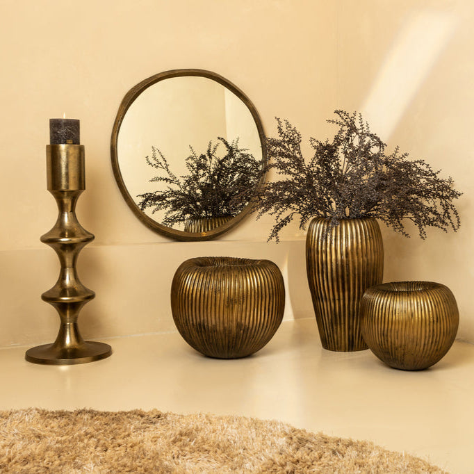 Taika Gold alu round candle holder tabs laag 73cm PTMD - Kandelaar - PTMD - livinglovely.nl