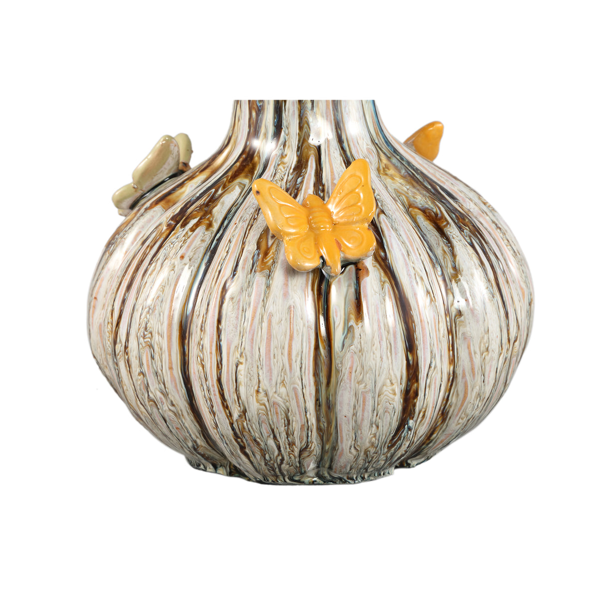 Tamarae Cream Ceramic Flowy Vase With Butterfly L van PTMD, detail van de vlinder