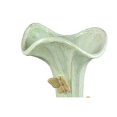 Tamarae Green Ceramic Flowy Vase With Butterfly L van PTMD, bovenaanzicht op witte achtergrond