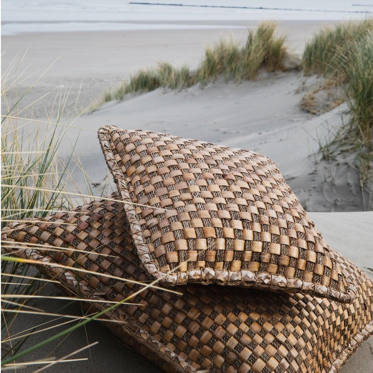 The Hyacinth Cushion - 40x40 , Kussen , Bazar Bizar , livinglovely.nl