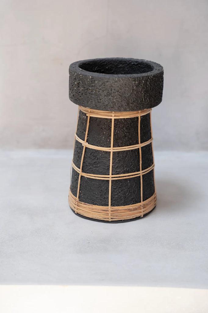 The Serene Candle Holder Black Natural Large , Kandelaar , Bazar Bizar , livinglovely.nl