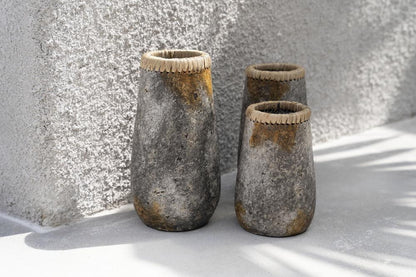 The Sneaky Vase - Antique Gray - S , Vaas , Bazar Bizar , livinglovely.nl