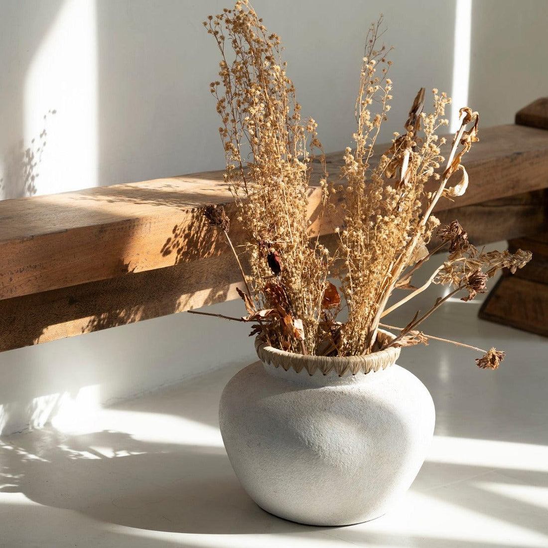 The Styly Vase Concrete Natural Medium , Vaas/pot/kruik , Bazar Bizar , livinglovely.nl