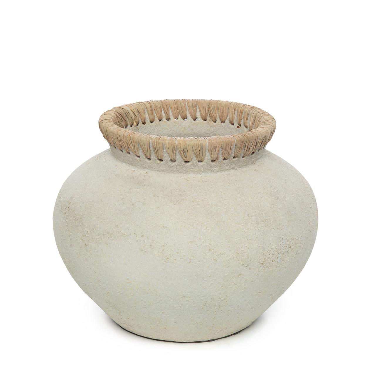 The Styly Vase Concrete Natural Medium , Vaas/pot/kruik , Bazar Bizar , livinglovely.nl