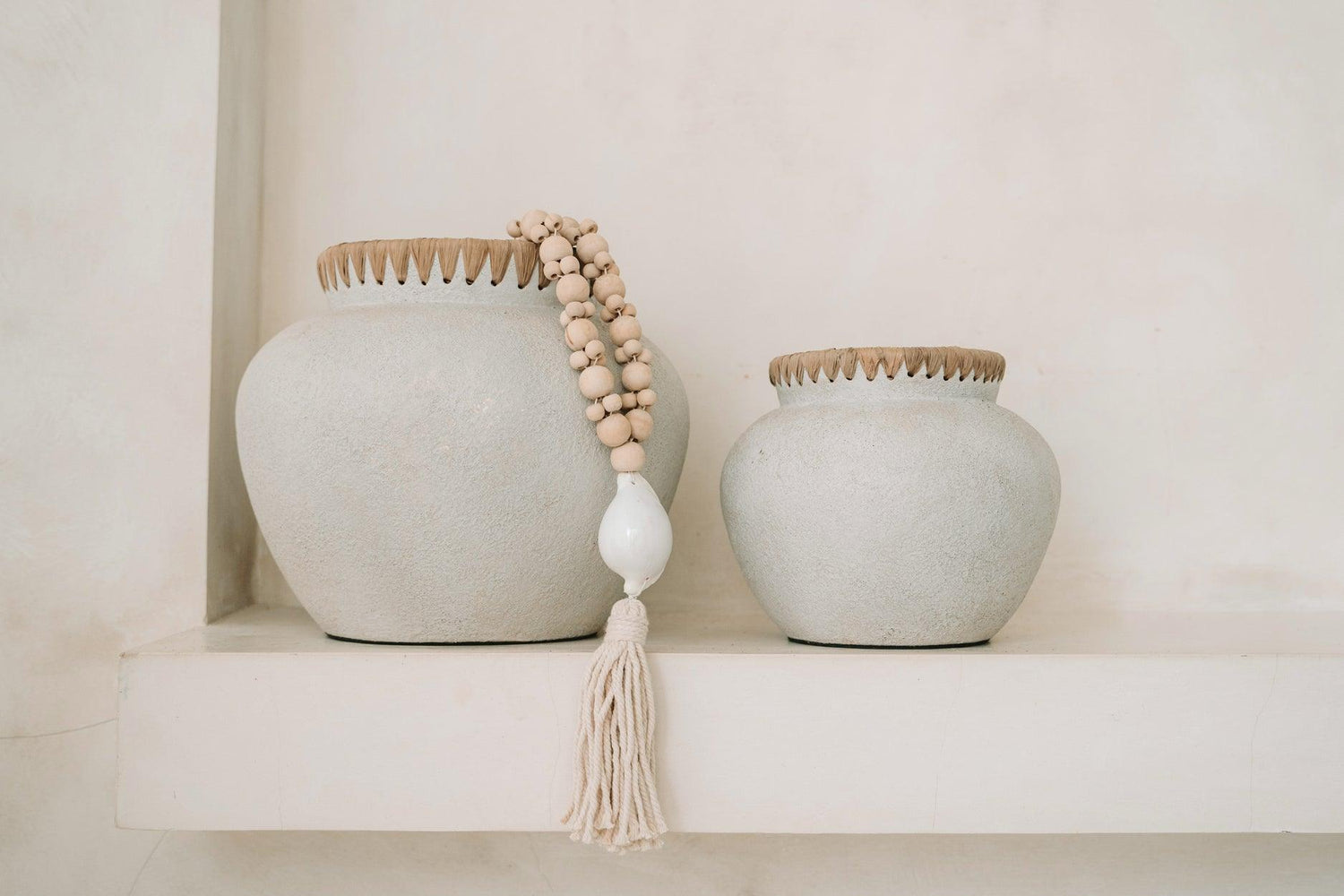 The Styly Vase Concrete Natural Medium , Vaas/pot/kruik , Bazar Bizar , livinglovely.nl