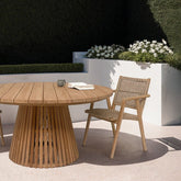 Tuintafel Cindo Ø120cm op een terras