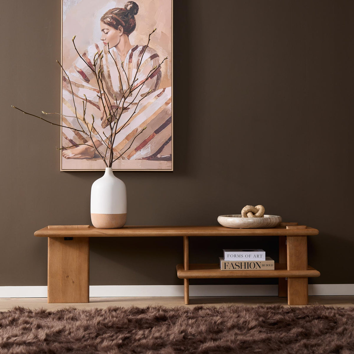 TV-meubel Lina Naturel 160cm van Starfurn in een woonkamer met vaas en schilderij