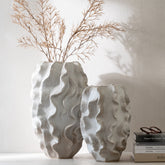 Vaas Abstract Golven Keramiek Beige Large L33cmxB33cmxH48cm - Vaas - J-Line - livinglovely.nl