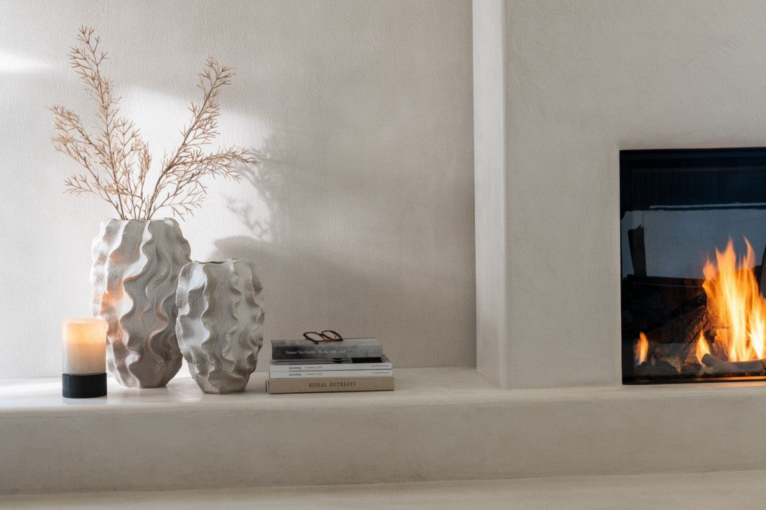 Vaas Abstract Golven Keramiek Beige Small L25,5cmxB25,5cmH37,5cm - Vaas - J-Line - livinglovely.nl