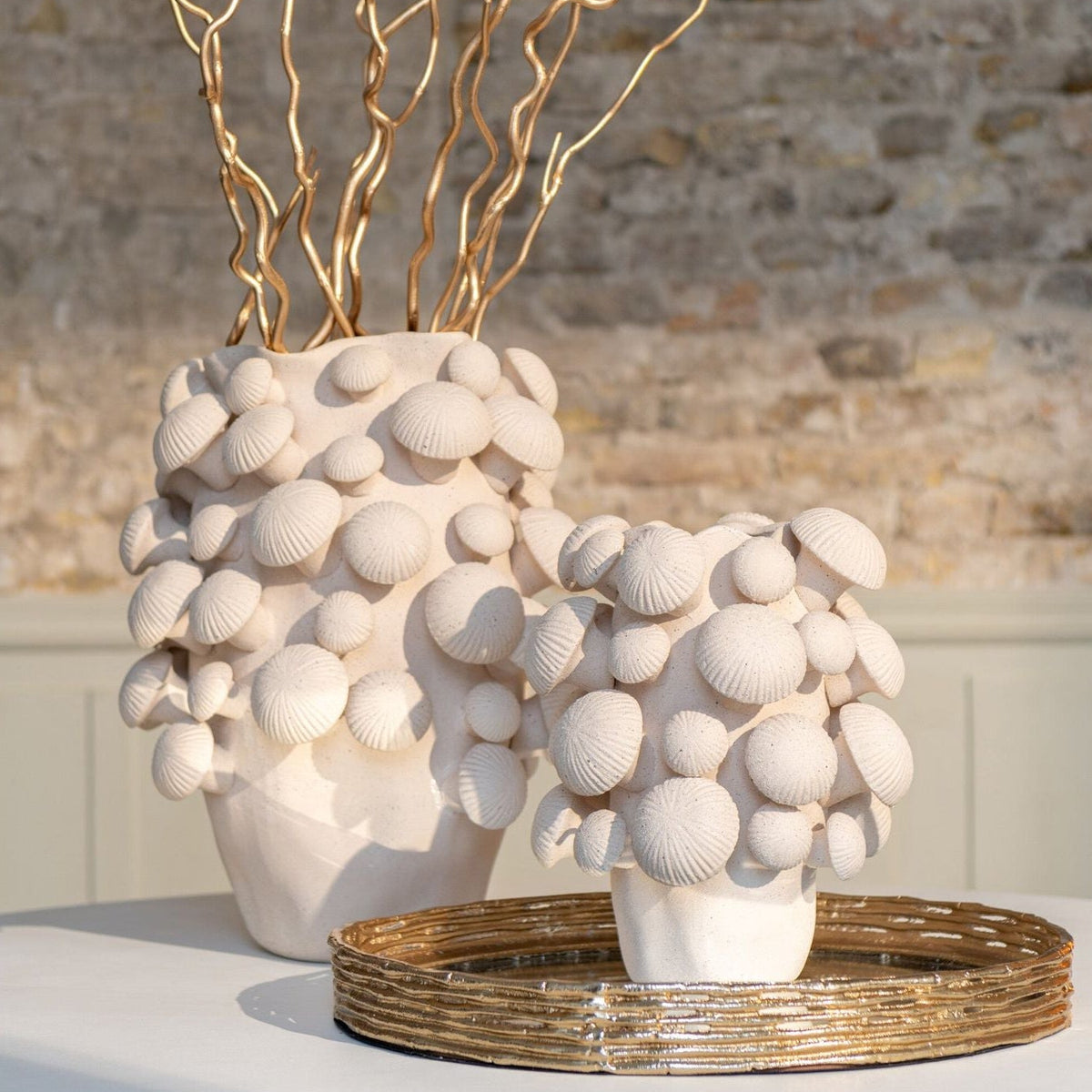 Vaas Fungi Keramiek Beige Large Dia 33,5xH46cm J-Line