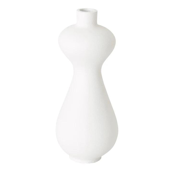 Vaas Lady van MUST Living, slanke witte vaas van vezelcement met voelbare structuur