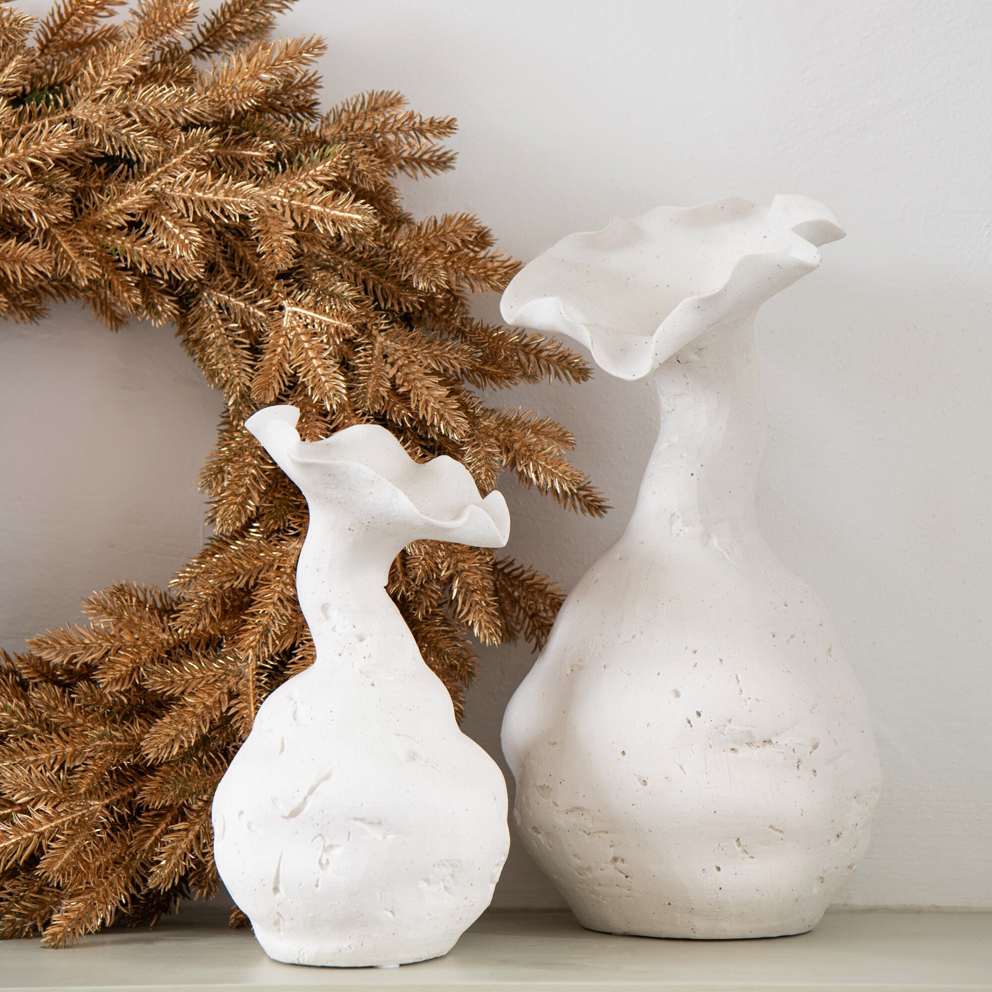 Vase Helix Ceramic White Large - - J-Line - livinglovely.nl