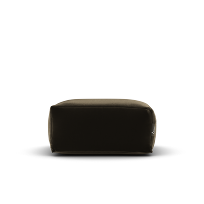 Vooraanzicht van de taupe Velvet Square Pouf van Laui Lounge voor in de woonkamer