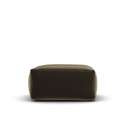 Zijaanzicht van de Velvet Square Pouf Taupe met zithoogte 34 cm van Laui Lounge