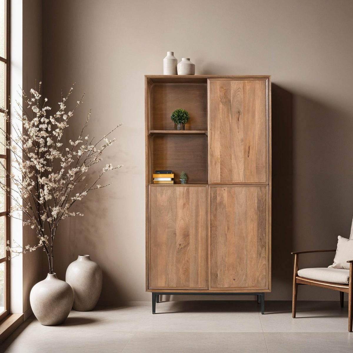 Livingfurn Ravenstein vitrinekast 90cm, afmetingen L90cm x B40cm x H170cm