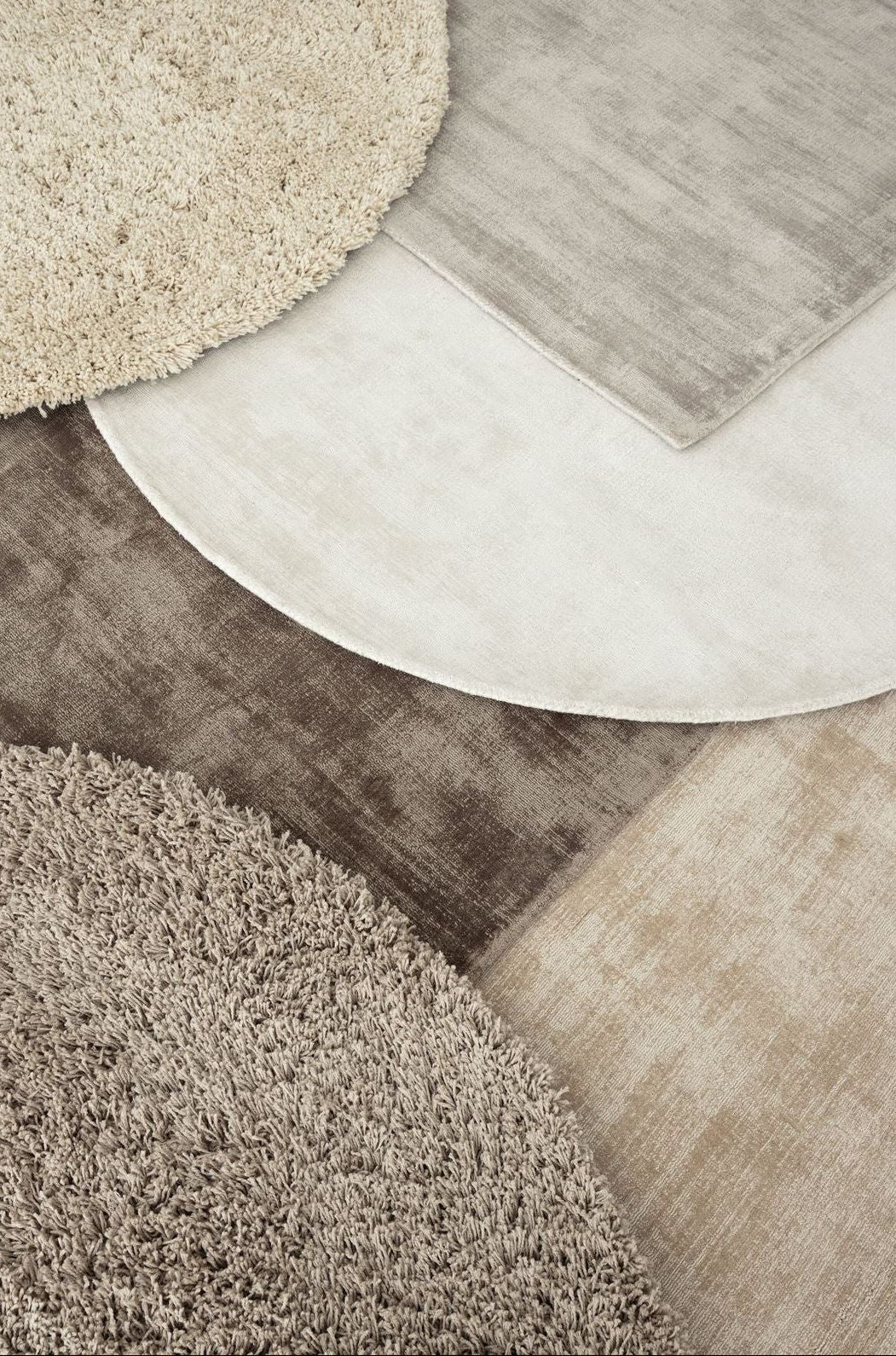 Vloerkleed La Belle van MUST Living, sfeerbeeld met kleden uit de La Belle en Celeste series