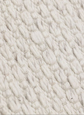 Extra aanzicht van Vloerkleed Nirvana Wol Polyester Ivoor 250x350cm van MUST Living op een lichte achtergrond
