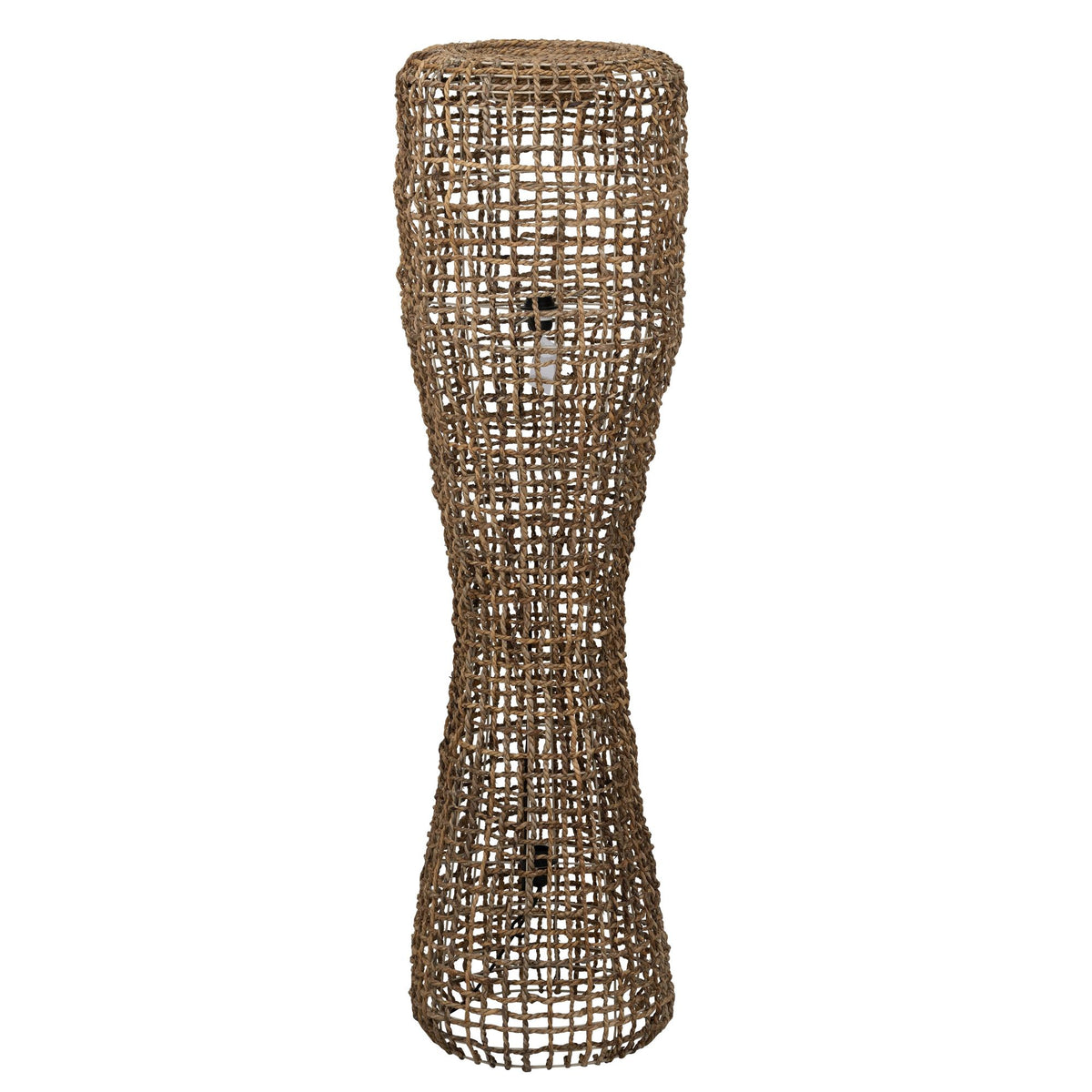Estepona vloerlamp van 150 centimeter hoog naast een zithoek