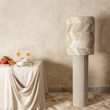 Vloerlamp Joanne - 45x45x150 cm - Suede - Beige Patched PTMD - Vloerlamp - PTMD - livinglovely.nl