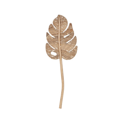 Wandblad Perzik Small van MUST Living, klein rotan wandpaneel in bladvorm op witte achtergrond
