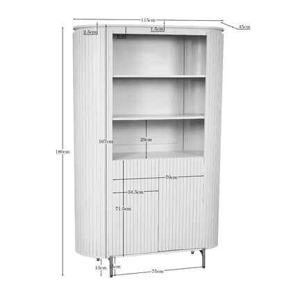 Bruine Solana wandkast van 180 cm hoog gestyled met boeken en planten