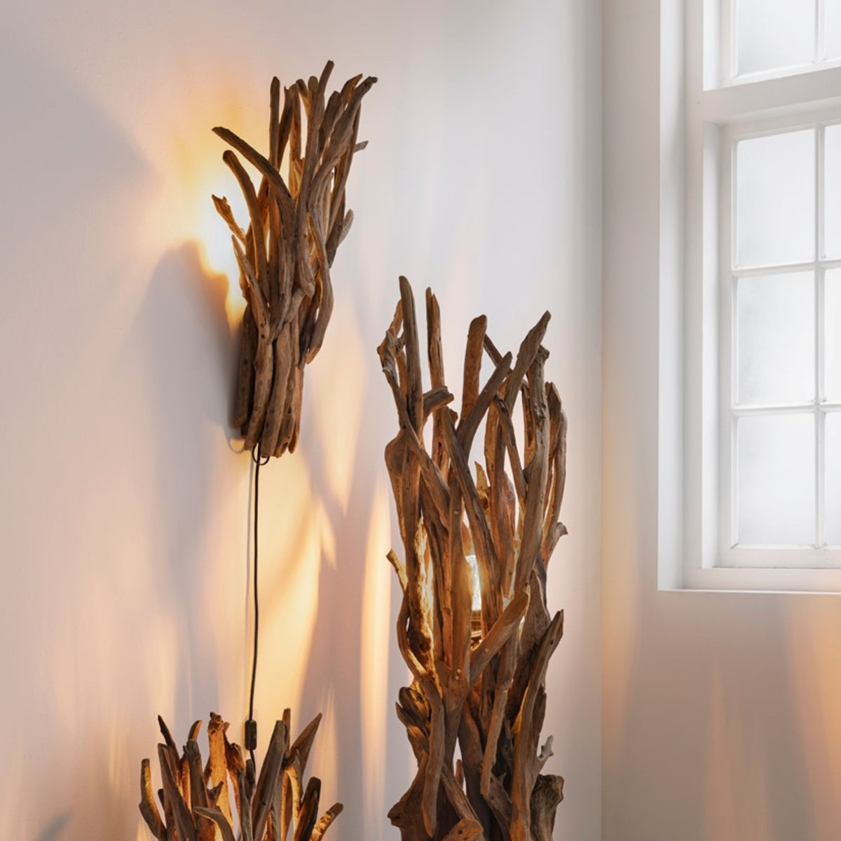 Wandlamp Spot met open kap lichtspel op de muur