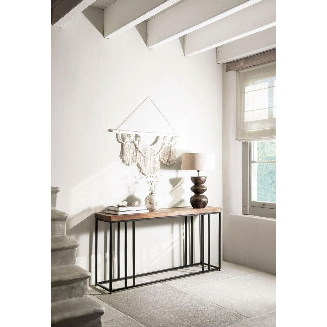 Wandpaneel Boho Chic van MUST Living in een interieur met rotan en grote planten
