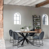 Wandrek Cosmo van DTP Home met deuren, zijaanzicht van het smalle hoge rek