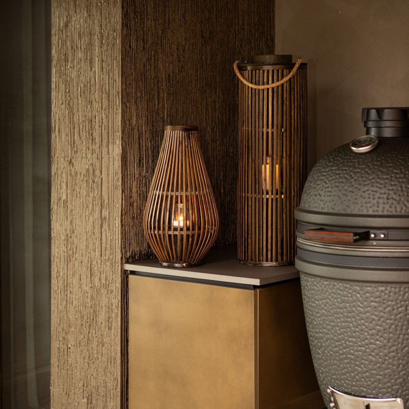 Zafria Brown Round Bamboo Lantern With Glass L PTMD - Lantaarn - PTMD - livinglovely.nl