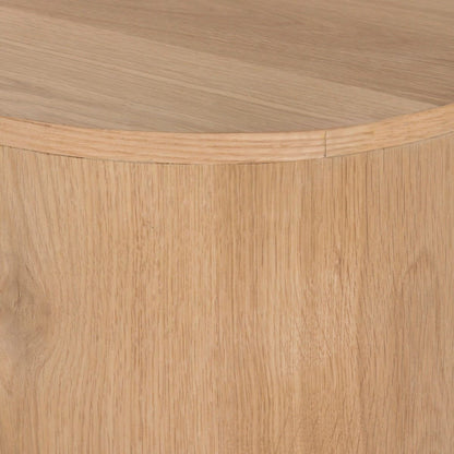 Detail van het eikenhout fineer van het zwevend tv-meubel Novero naturel